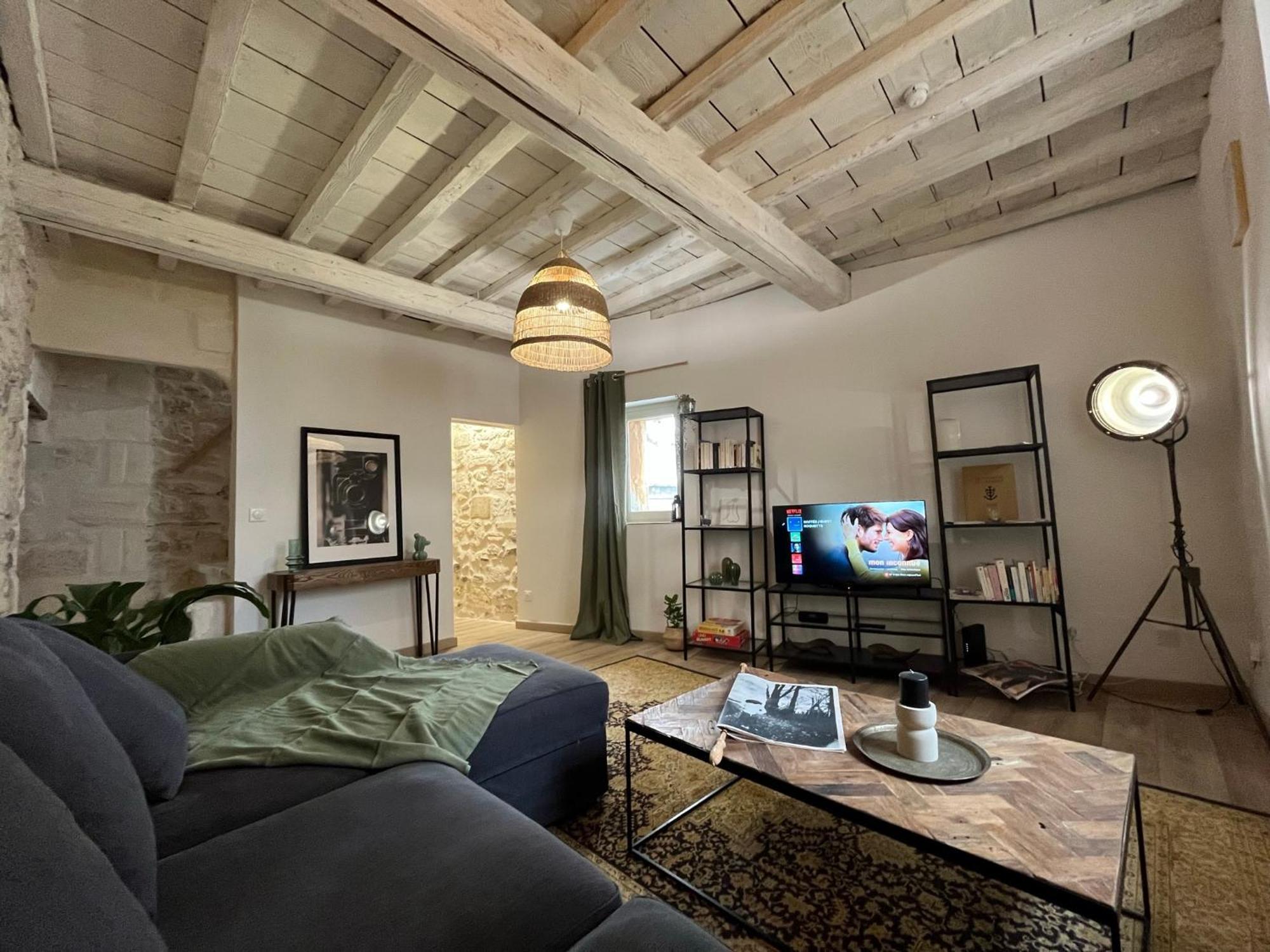 Charmante Maison En Arles : La Roquette Buitenkant foto