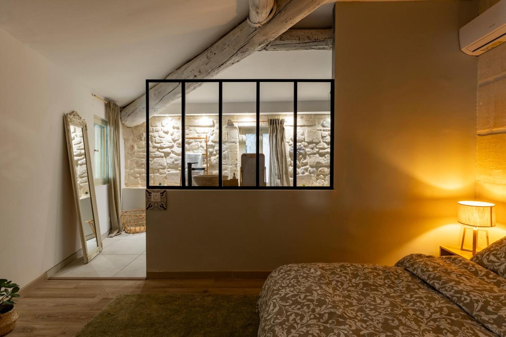 Charmante Maison En Arles : La Roquette Buitenkant foto