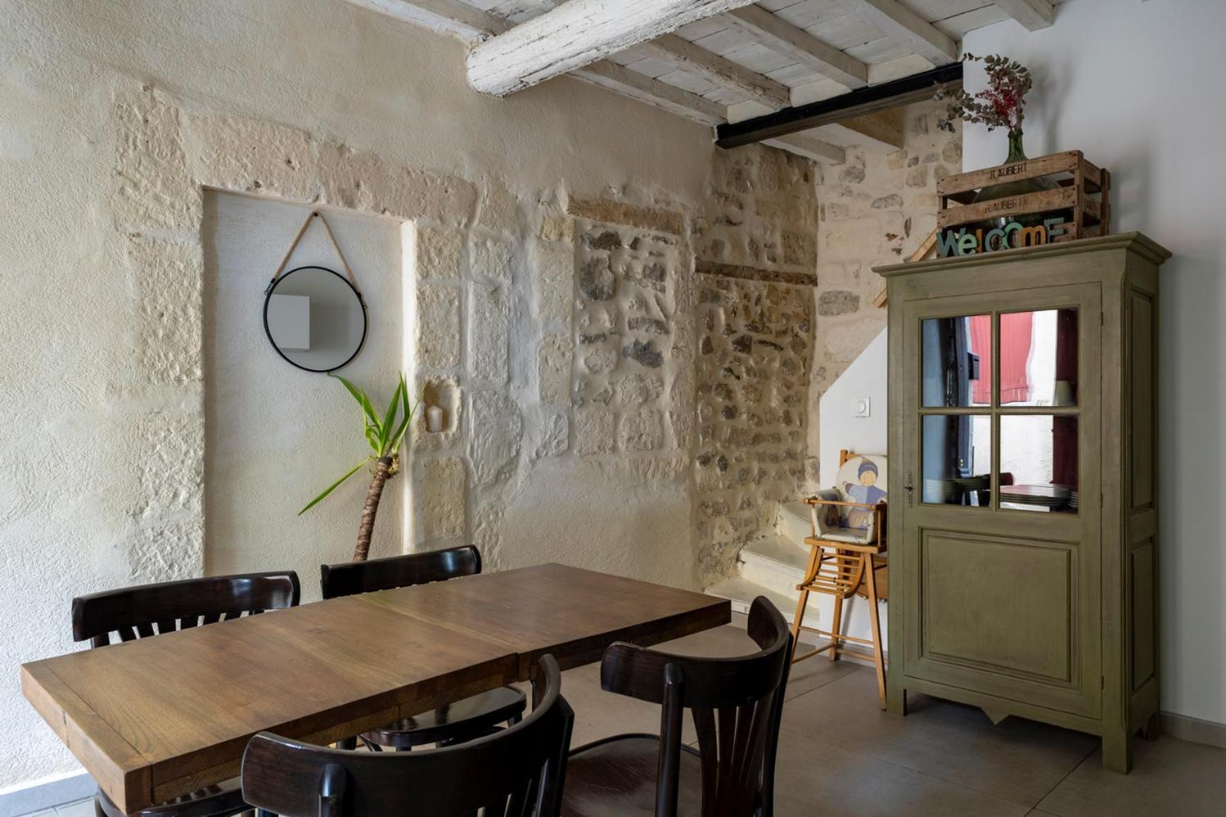 Charmante Maison En Arles : La Roquette Buitenkant foto